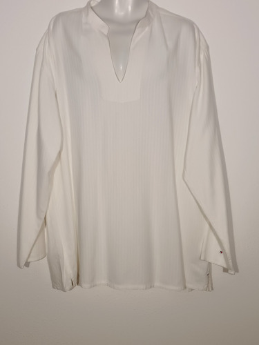 Camisola Tommy Hilfiger       Talla 2xl     Color Blanca