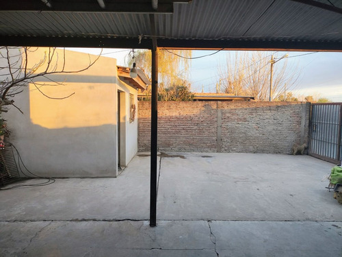 Venta Casa 5 Amb Tristán Suarez Parrilla/cochera.