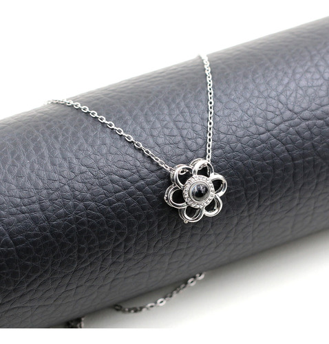 Collar Oneress Con Colgante De Te Amo En 100 Idiomas