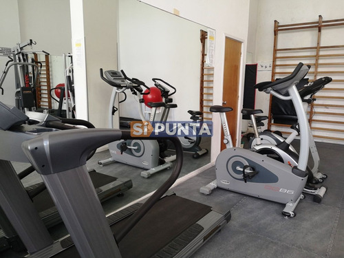 Imagen 21 de 28 de Apartamento En Alquiler - Playa Mansa