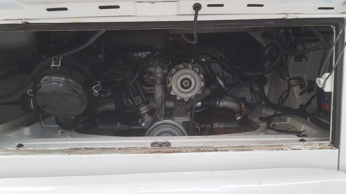 Volkswagen Kombi 1.6 3p 2005 Branco 12 Lugares