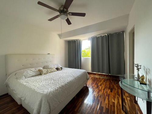 Grupo Acres 20.2 Vende Excelente Propiedad En La Exclusiva Urbanización Mirador De Los Campitos Kh