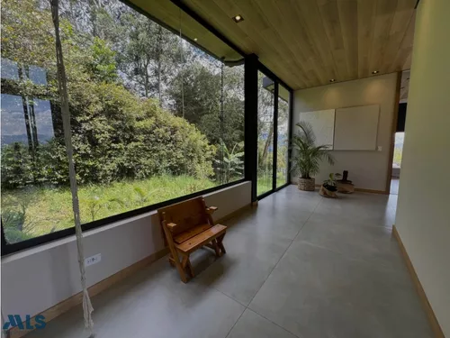 Una Casa Espectacular(mls#249327)