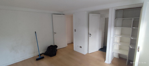 Casa Con Excelente Ubicación En Vitacura