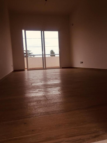 Imagen 5 de 7 de Departamento En Venta En Castelar Norte