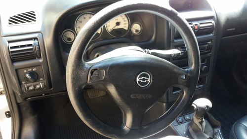 Chevrolet Astra 2.0 Elegance Flex Power 5p 2005