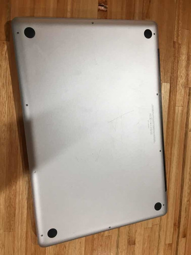 Macbook Pro 17 Pulgadas 8gb Ram Ssd 240 Gb Más Regalos