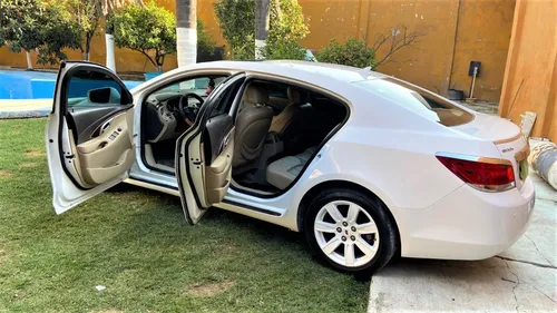 Buick LaCrosse C At