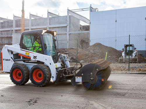 Imagen 6 de 18 de Minicargadora Bobcat, Desde