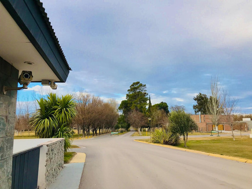 Vende Casa En Barrio Privado Los Olivos
