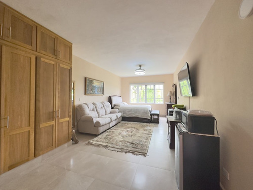 Apartamento Remodelado Y Amueblado A Pasos De La Playa En Boca Chica