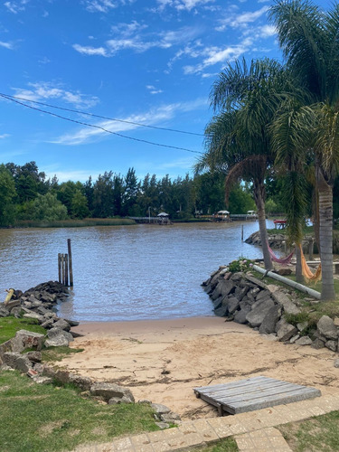 Cabañas En Isla Del Delta Cerca De Tigre Con Playa Sobre Rio Sarmiento