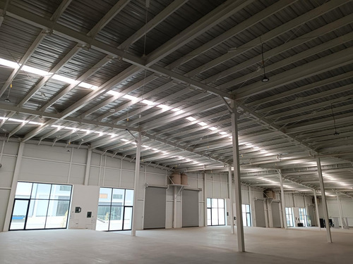 Nave Industrial En Renta En Apaseo Guanajuato 4,000 M2