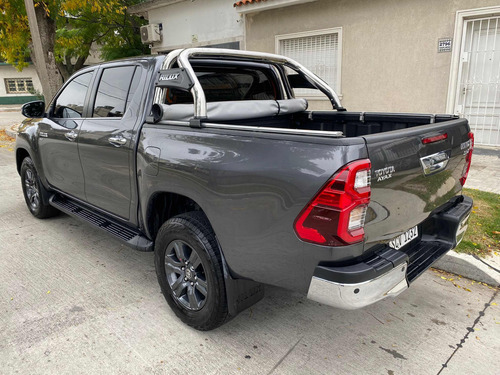 Toyota Hilux v6 nafta