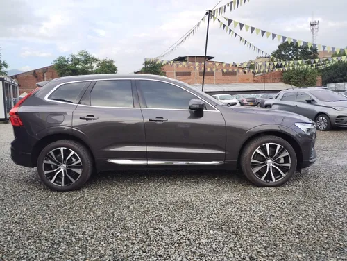 Volvo Xc60 Recharge Awd 80kms Autono 2023 Gris Platin Ltp566