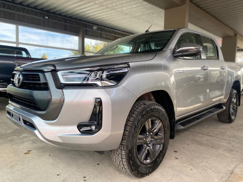 Toyota Hilux Srv 4x2 Nafta 2021