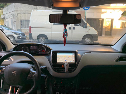 Peugeot 208 1.5 Allure Touchscreen 2013