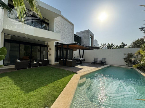 Casa En Venta En Lagos Del Sol Cancun
