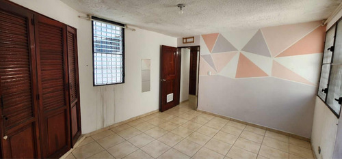 Imagen 5 de 11 de Apartamento En Venta En Bella Vista, Cerca Avenida Anacaona Y Parque Mirador Sur