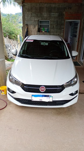 Fiat Cronos 1.3 Flex 4p
