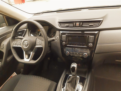 Imagen 7 de 14 de Nissan X-trail Advanse 3 Filas