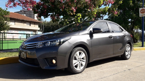Imagen 3 de 11 de Toyota Corolla 2015 1.8 Xei Cvt 140cv