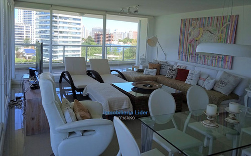 Venta Apartamento De 4 Dormitorios En Punta Del Este