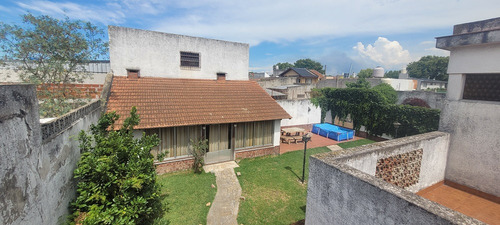 Venta En Block, Casa De 5 Ambiente + Galpón De Loza