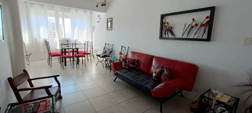 Mansa Parada 2 Apartamento En Edificio Emblemático Primera Linea