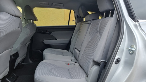 Imagen 11 de 15 de Toyota Highlander 2021 3.5 Le At