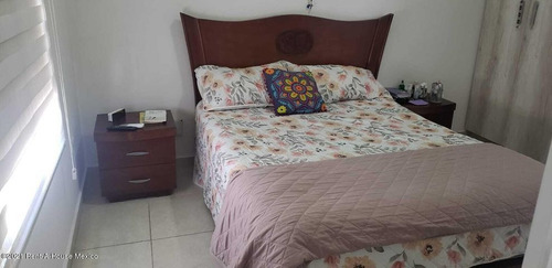 Imagen 8 de 12 de Casa Amueblada De 2 Niveles, En El Mirador. Renta