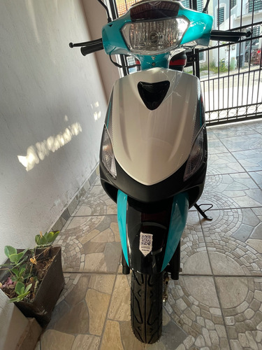 Motocicleta Automática Tipo Scoote