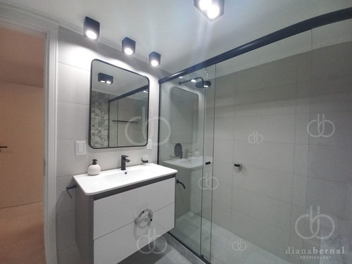 Imagen 21 de 27 de Vende Apartamento De 2 Dormitorios Y Medio En Chiverta, Reciclado Completo. Punta Del Este