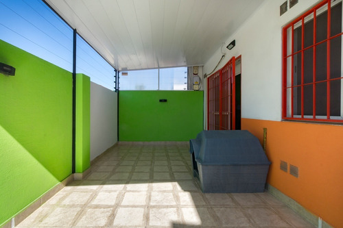 Imagen 6 de 14 de Tipo Casa 2 Amb Ctra Frente Gran Patio Parrilla Lavadero