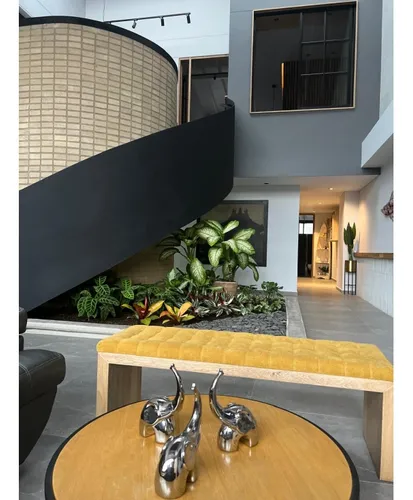 ¡se Vende Exclusivo Penthouse En Conquistadores!