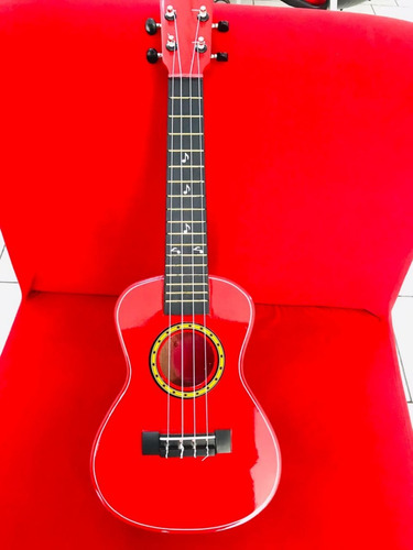 Ukeleles Acusticos Concierto En Cedro Incluye Forro Y Envio