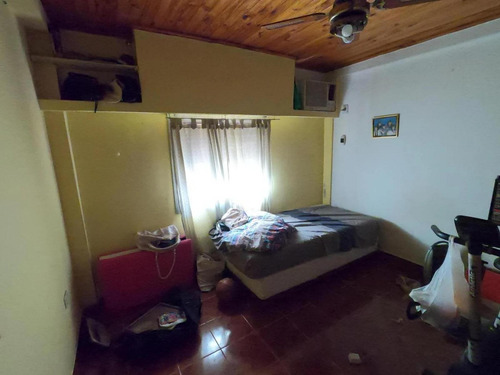 Casa En Venta - 3 Dormitorios 2 Baños - 300mts2 - Rafael Castillo