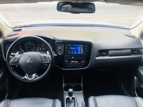 Mitsubishi Outlander 2.0 2016