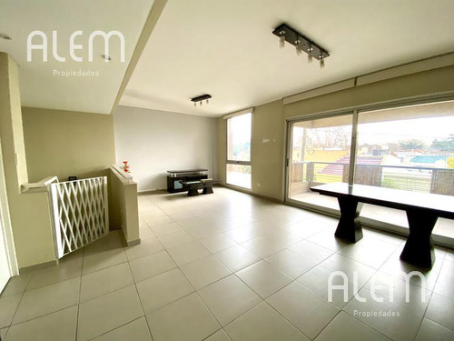 Departamento De 3 Dormitorios En Venta En Lomas De Zamora
