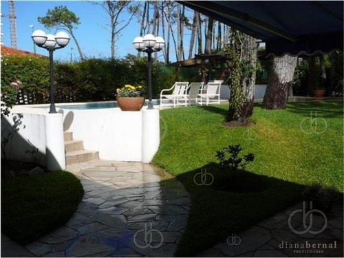 Imagen 18 de 21 de Punta Del Este, En Mansa Con Piscina Climatizada, 4 Dormitorios. - Ref: 41320