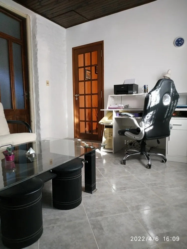 Imagen 5 de 14 de Linda Casa 3 Dormitorios-2 Baños-azotea Zona La Comercial!