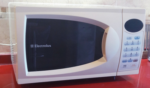 Microondas Elextrolux C/grill 23l Unico Con Garantia