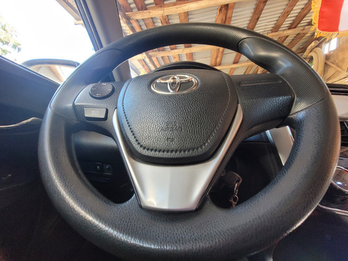 Toyota Yaris Sedan E