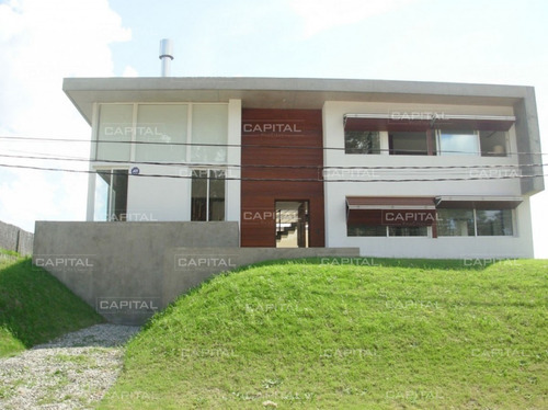 Excelente Casa De 3 Dormitorios En Playa Brava - Ref: 27242