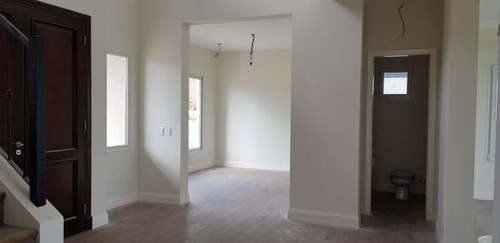 Imagen 15 de 30 de Exelente Casa Al Lago En San Francisco - Villa Nueva - Con Renta