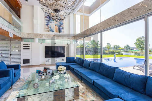 Imagen 8 de 30 de Imponente Casa Premiun A La Venta En Barrio Terralagos.