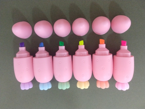 Imagem 2 de 2 de Caneta Mini Marca Texto Fofo Morango Com 6 Cores