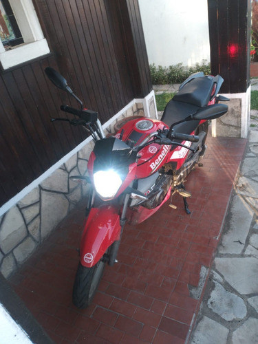 Imagen 4 de 6 de Benelli Tnt 15