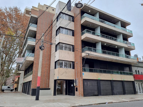 Departamento En Venta De 1 Dormitorio Echesortu Rosario