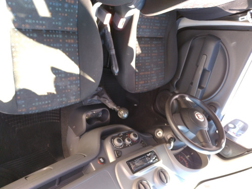 Imagem 6 de 10 de Fiat Uno Evo Vivace 1.0 Celeb 2013 Completo